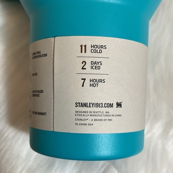 Stanley Aqua 40 oz Stainless Steel H2.0 FlowState Quencher Tumbler - Picture 5 of 8